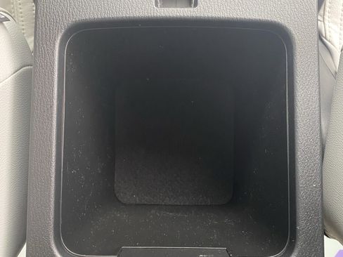 Used 2023 Mitsubishi Outlander SEL image 16