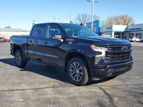 Used 2022 Chevrolet Silverado 1500 RST image 2