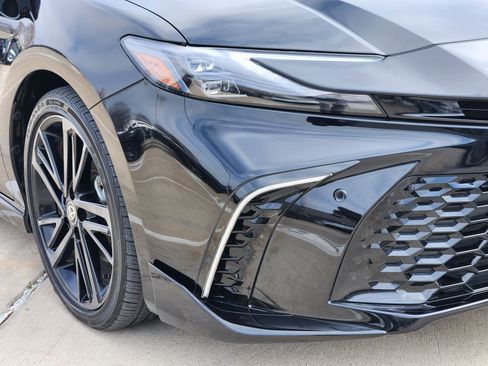 Used 2025 Toyota Camry XSE image 5