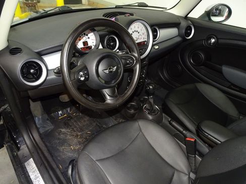 Used 2011 MINI Cooper Hardtop image 18