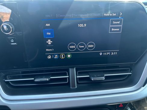 Used 2025 Chevrolet Trax LS FWD image 23