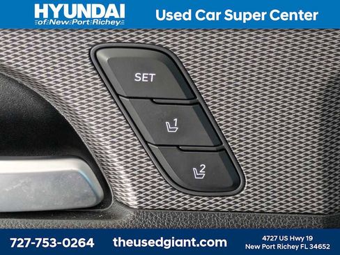 Used 2020 Hyundai Santa Fe Limited image 26