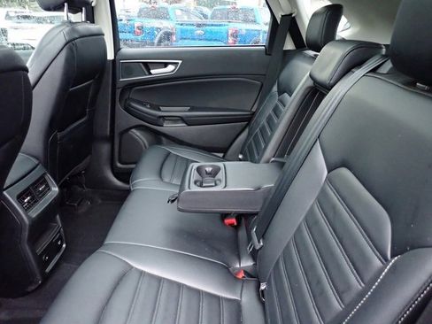 Certified 2024 Ford Edge SEL w/ Convenience Package image 18