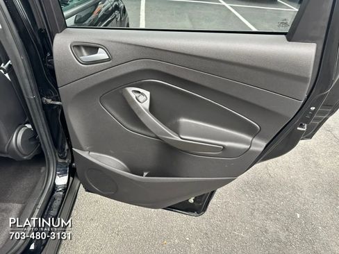 Used 2018 Ford Escape SE w/ SE Sport Appearance Package AWD/4WD image 19