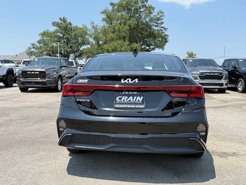 Used 2024 Kia Forte LXS FWD image 6