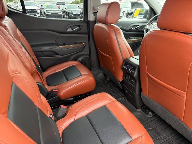 Used 2023 GMC Acadia SLE w/ Driver Convenience Package FWD image 26