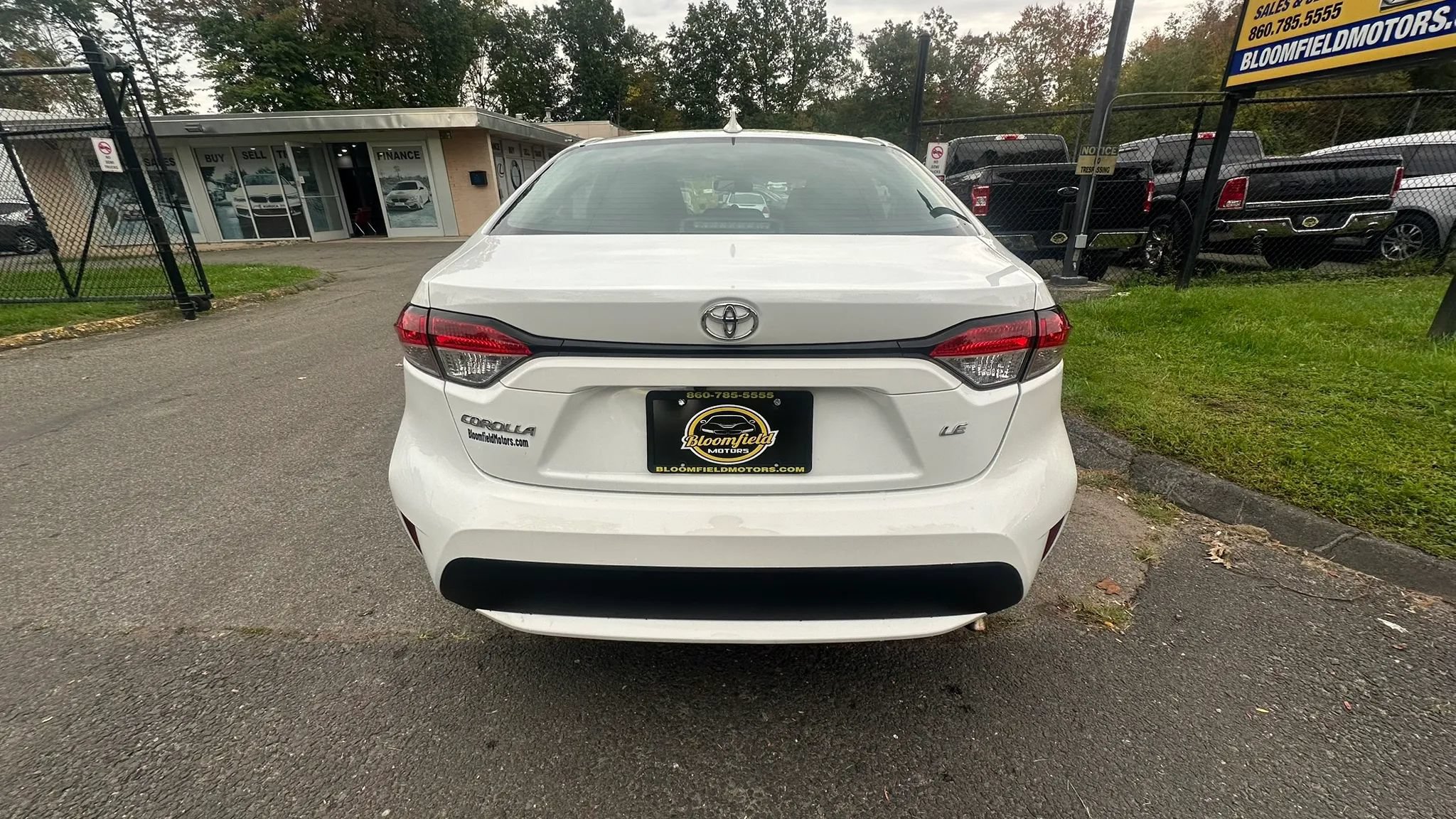 Used 2021 Toyota Corolla LE FWD image 6