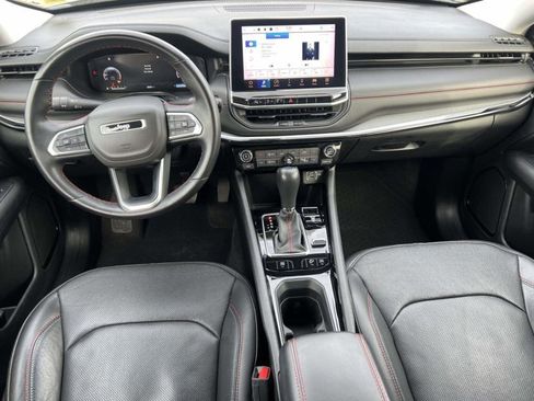 Certified 2022 Jeep Compass Trailhawk w/ Trailhawk Elite Group image 12