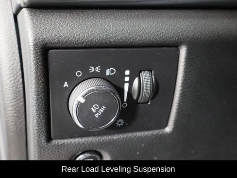 Used 2020 Jeep Grand Cherokee Altitude image 22