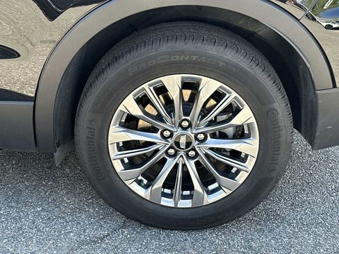 Certified 2025 Cadillac XT4 Premium Luxury FWD image 12