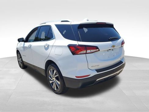 Used 2022 Chevrolet Equinox Premier AWD/4WD image 6