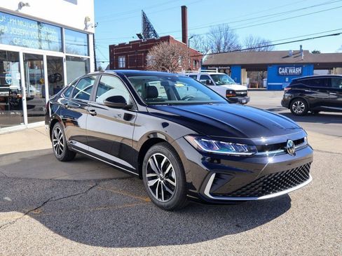 New 2026 Volkswagen Jetta SE image 7