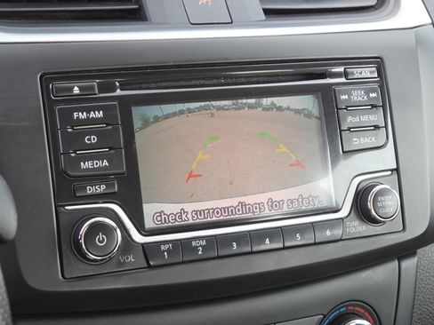 Used 2018 Nissan Sentra S FWD image 6
