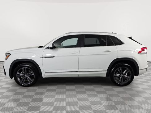 Used 2021 Volkswagen Atlas Cross Sport SE w/ Panoramic Sunroof Package FWD image 5