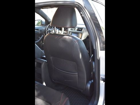 Used 2016 Volkswagen Jetta GLI SEL FWD image 25