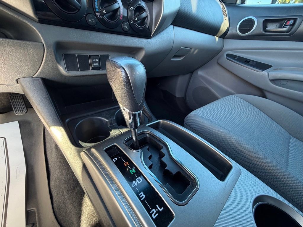 Used 2015 Toyota Tacoma 4x4 Double Cab w/ SR5 Package image 25