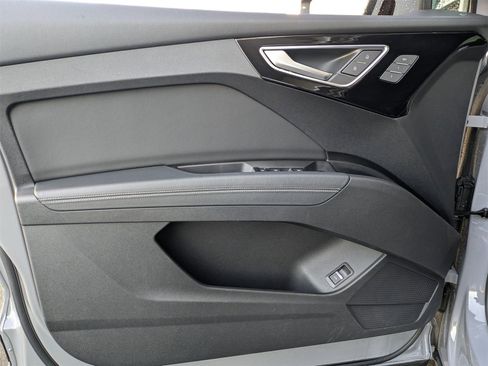 Used 2023 Audi Q4 e-tron Premium image 16