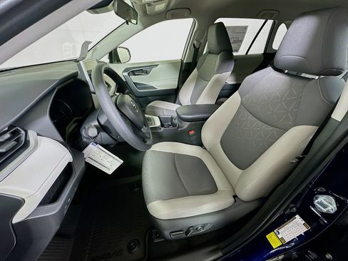 New 2025 Toyota RAV4 XLE image 9