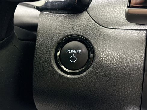 Certified 2025 Toyota Camry SE w/ Convenience Package image 22