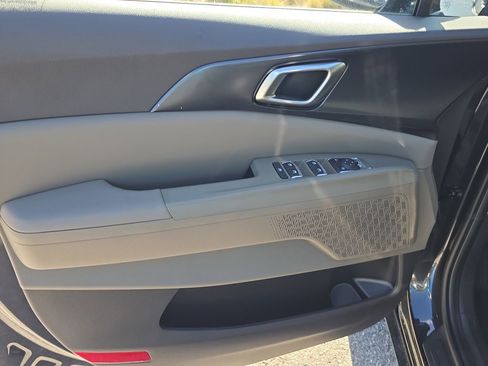 New 2026 Kia Carnival image 18