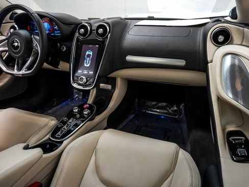Used 2021 McLaren GT Base image 9