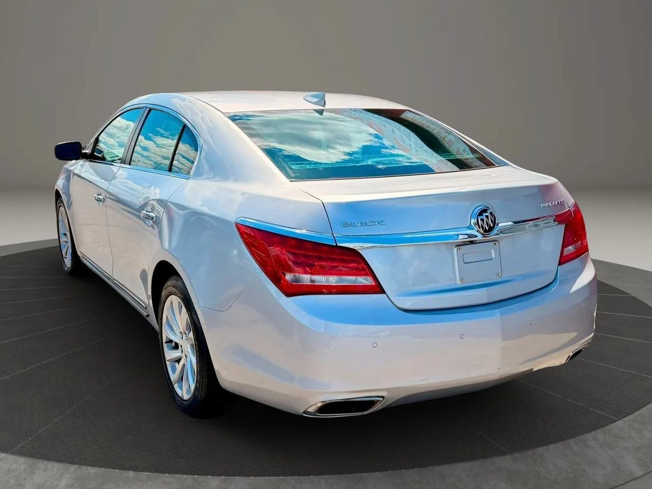 Used 2016 Buick LaCrosse Leather FWD image 6