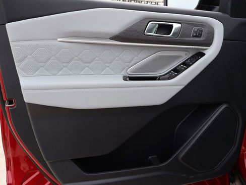 New 2026 Ford Explorer Platinum AWD/4WD image 22
