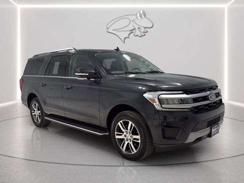 Certified 2022 Ford Expedition Max XLT image 8