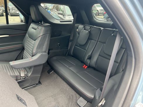 New 2026 Ford Explorer ST-Line w/ ST-Line Street Pack image 16