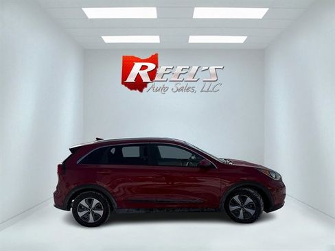 Used 2018 Kia Niro LX image 19