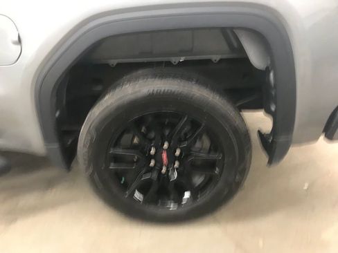 Used 2023 GMC Sierra 1500 Elevation image 47