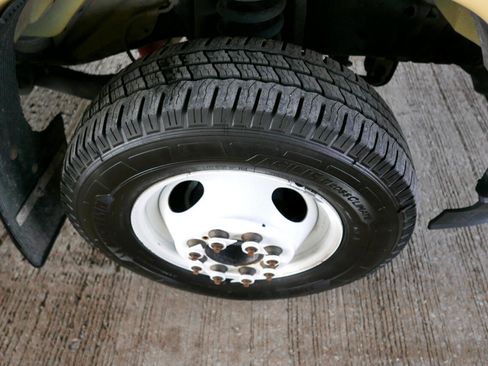 Used 2021 Ford E-450 and Econoline 450 Super Duty image 17