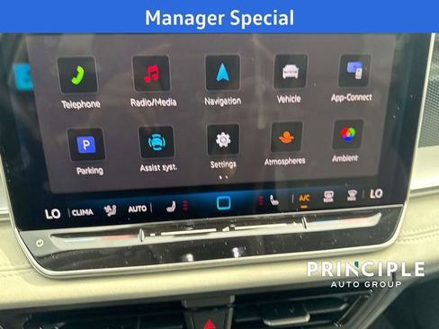 New 2025 Volkswagen Tiguan SE image 14