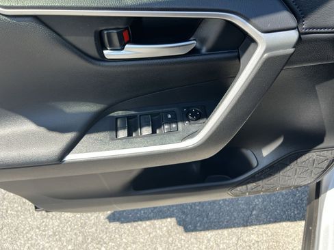 Used 2020 Toyota RAV4 XSE image 23