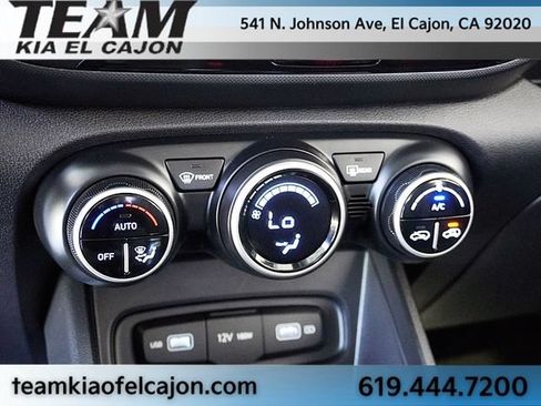 Used 2022 Hyundai Venue SEL w/ Cargo Package FWD image 28