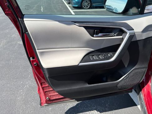 Used 2024 Toyota RAV4 XLE w/ Convenience Package AWD/4WD image 12