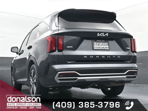 Used 2022 Kia Sorento EX w/ Panoramic Sunroof Package image 15