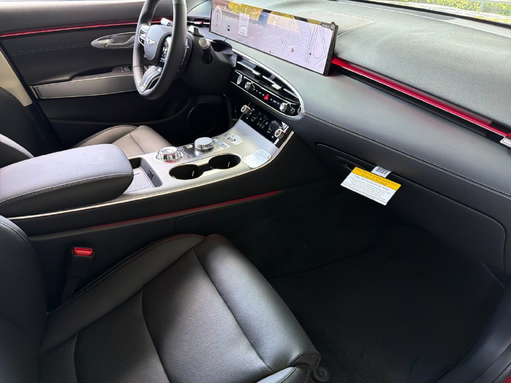 New 2026 Genesis GV70 2.5T Select AWD/4WD image 16