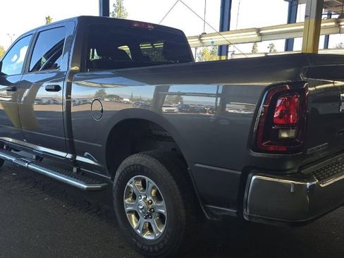 Used 2025 RAM 2500 Big Horn AWD/4WD image 4