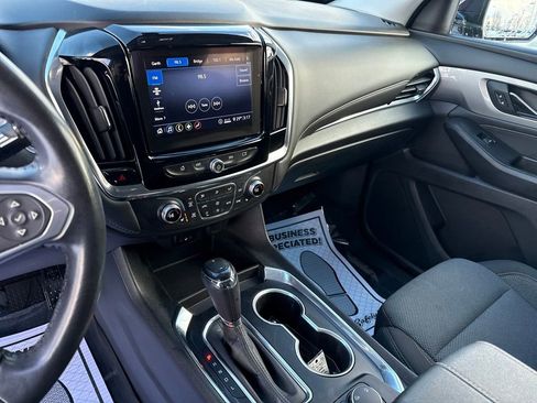 Used 2020 Chevrolet Traverse LT image 28