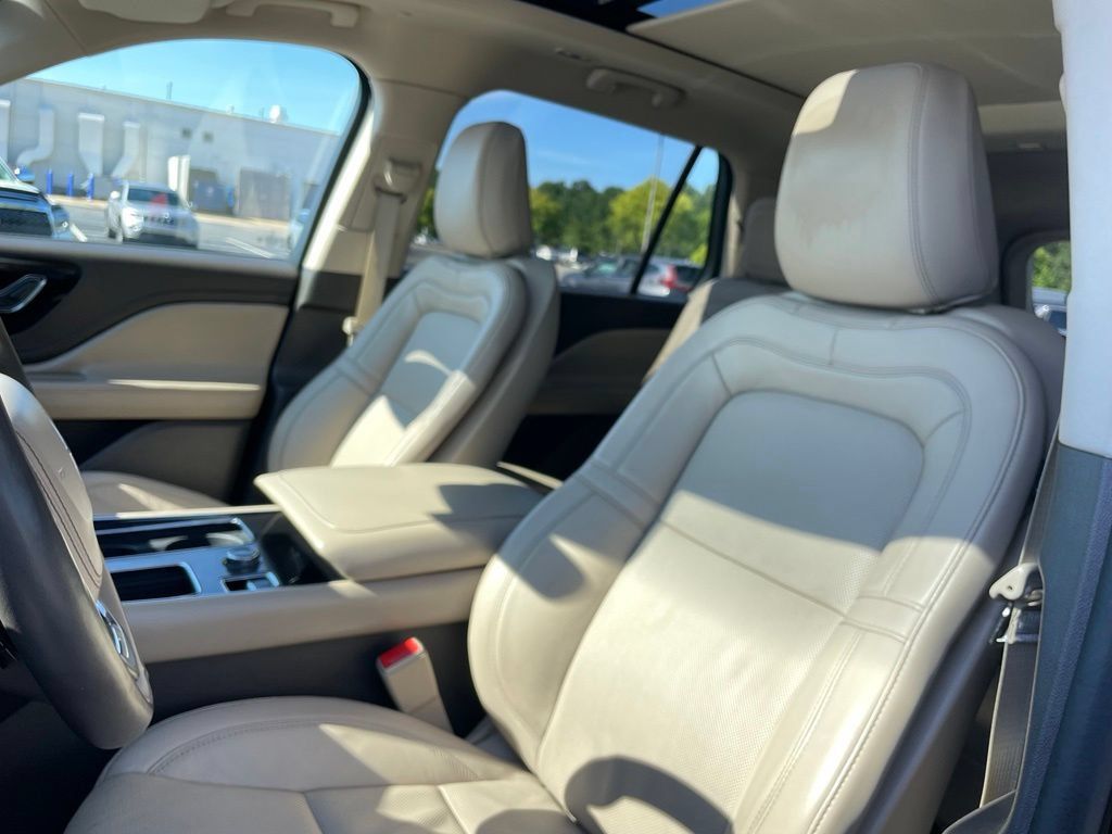 Used 2021 Lincoln Aviator Reserve w/ Elements Package Plus AWD/4WD image 25