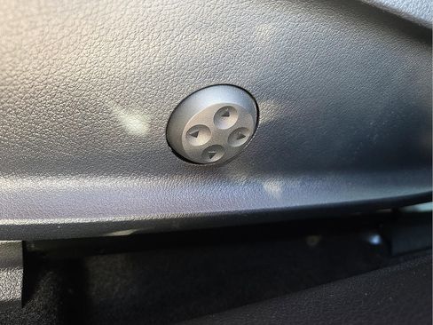 Used 2021 Mercedes-Benz CLA 250 4MATIC image 15