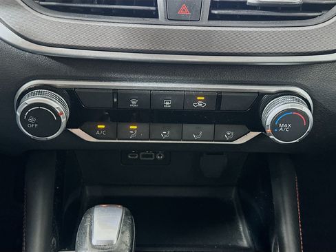 Used 2024 Nissan Altima 2.5 SR FWD image 23
