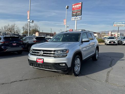 Used 2019 Volkswagen Atlas SE w/ Towing Package image 11