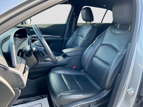 Used 2025 Cadillac XT4 Premium Luxury FWD image 15