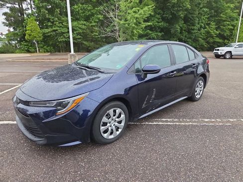Used 2024 Toyota Corolla LE FWD image 7