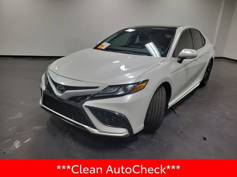 Used 2024 Toyota Camry XSE w/ Cold Weather Package image 4