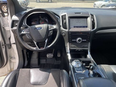 Used 2019 Ford Edge ST w/ Cold Weather Package AWD/4WD image 26