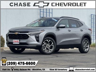 Used 2025 Chevrolet Trax LT
