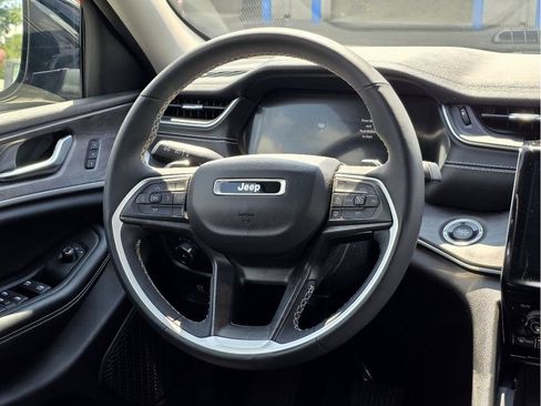 Used 2023 Jeep Grand Cherokee Limited AWD/4WD image 20